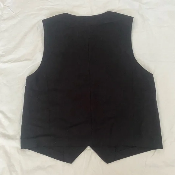 NWT Black Vest - Picture 2 of 5